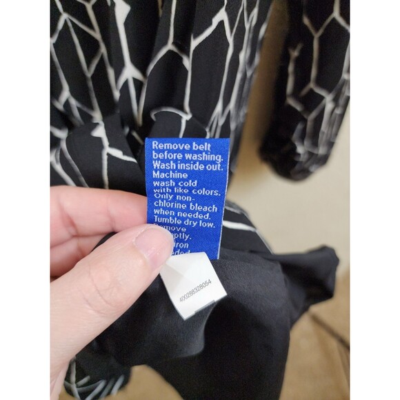 Apt 9 Womens M Black White Geometric Long Sleeve Button Up Belted Dress - Picture 10 of 10